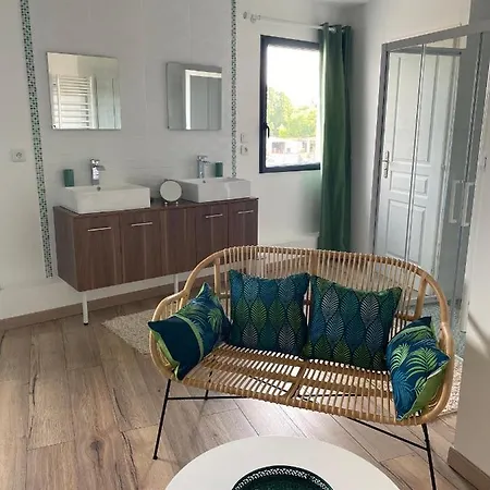 Bed & Breakfast A Mi-chemin En Medoc, Chambres D'hotes Le Temple (Gironde)