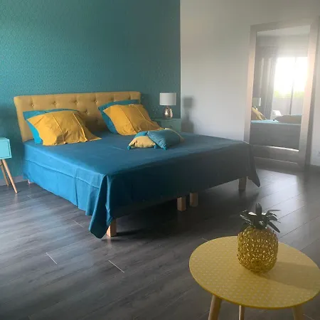 A Mi-chemin En Medoc, Chambres D'hotes *