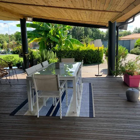 A Mi-chemin En Medoc, Chambres D'hotes Bed & Breakfast *