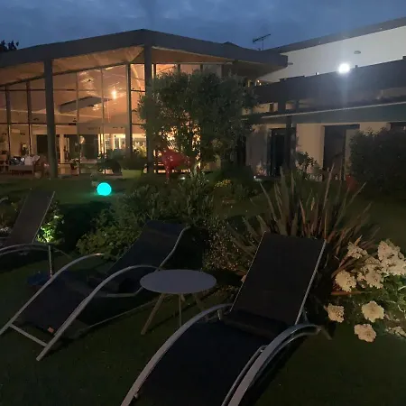 A Mi-chemin En Medoc, Chambres D'hotes Bed & Breakfast Le Temple (Gironde)