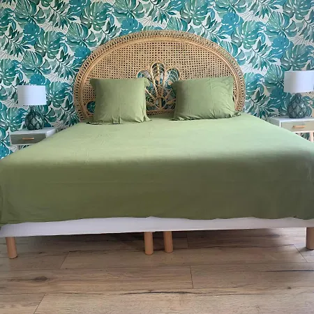 A Mi-chemin En Medoc, Chambres D'hotes *
