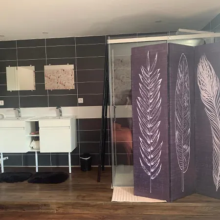 A Mi-chemin En Medoc, Chambres D'hotes Bed & Breakfast *